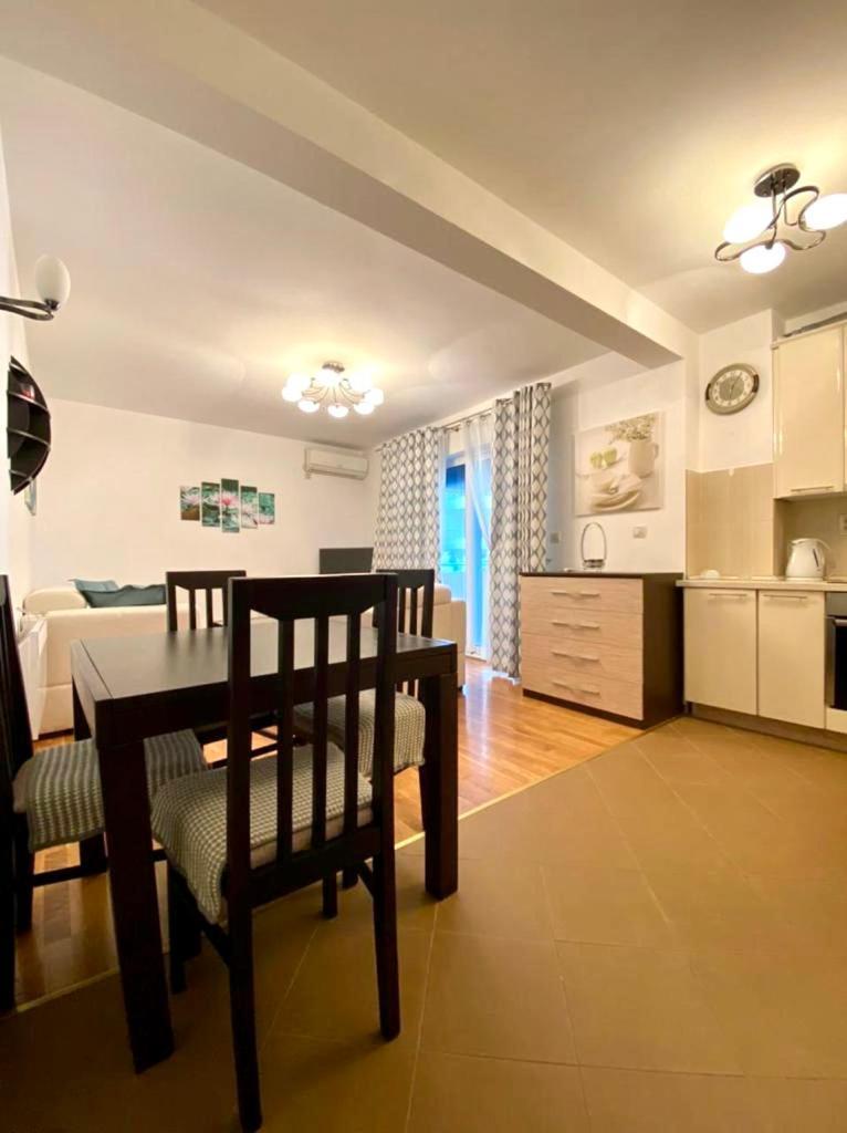 Apartment Liza Petrovac Екстериор снимка